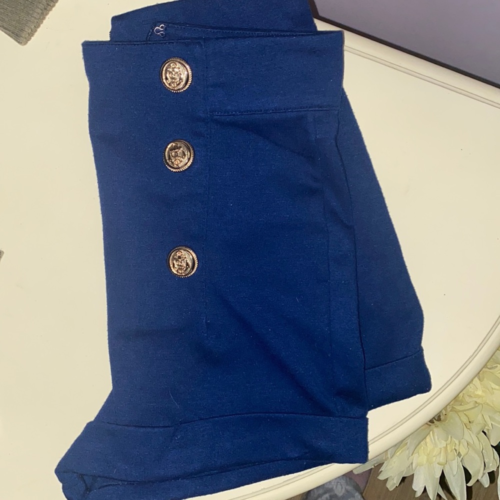 Forever 21 size small high waisted shorts